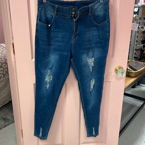Ladies sz 1 xl 12/14 distressed straight leg three button for pocket jeans nwt